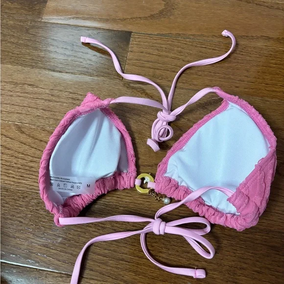 NWOT Shein pink triangle halter tie bikini top with sea star and shell charms - Picture 2 of 3